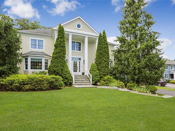2nd image of 121 Stonewall Cir