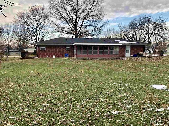 2nd image of 1505 Juniper Ln