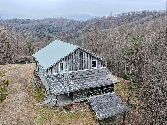 3rd image of 856 & 878 Little Berry Way #2