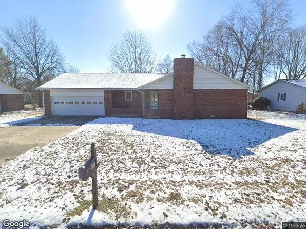 5 Charles Dr, Sikeston, MO 63801