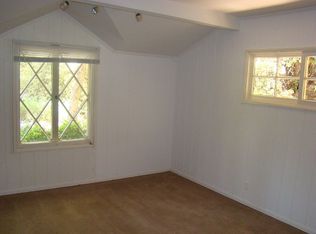 5854 Round Meadow Rd, Hidden Hills, CA 91302