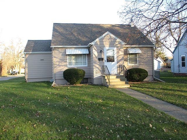 1st image of 1502 Lake St