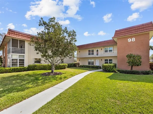 98 Spring Lake Dr APT 105, Vero Beach, FL 32962