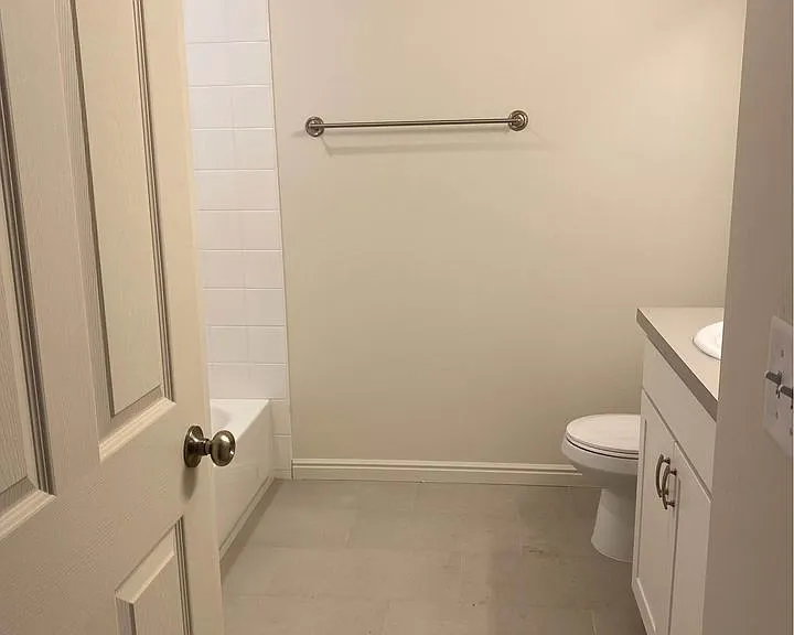 2244 N Canyon Rd #302 — Photo 9