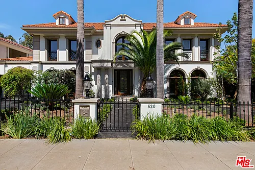 520 N Palm Dr Photo 1