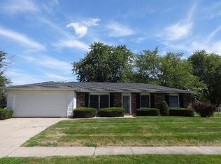 2107 Eisenhower Ave, Valparaiso, IN 46383