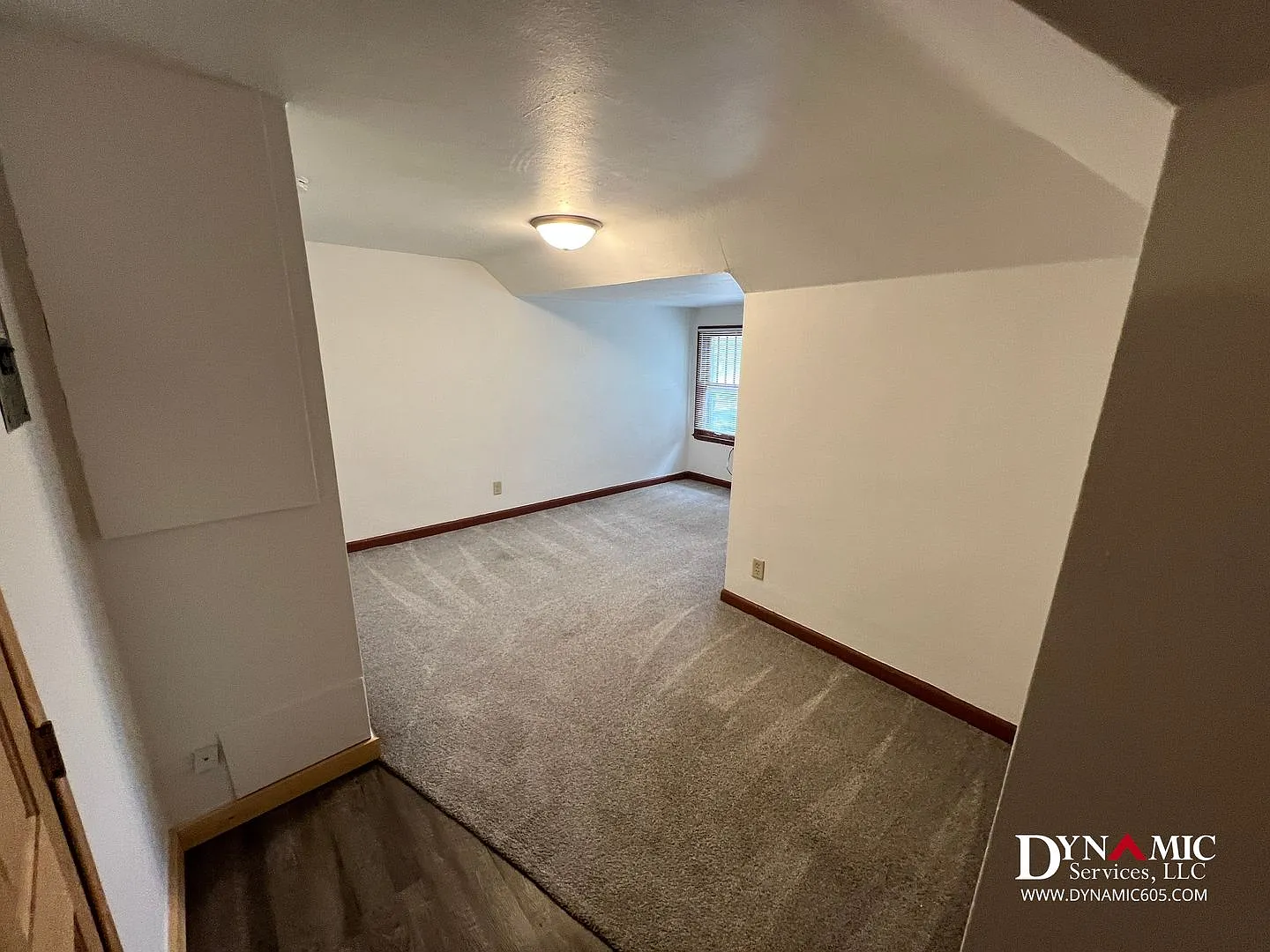 502 S Duluth Ave | Tenant Pays Electric Only — Photo 2