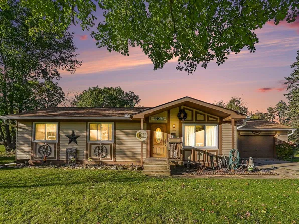 2359 Peppermill Rd, Lapeer, MI 48446