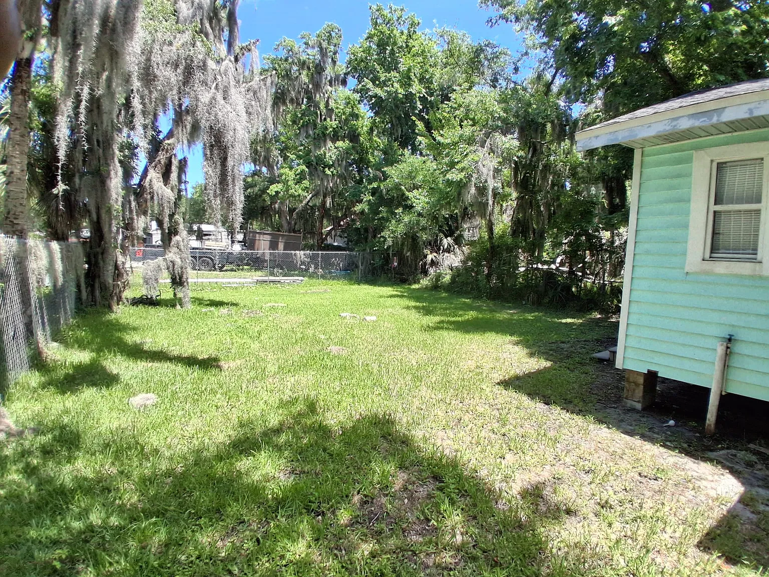 3 bed, 1164 sqft, $1,875 — Photo 2
