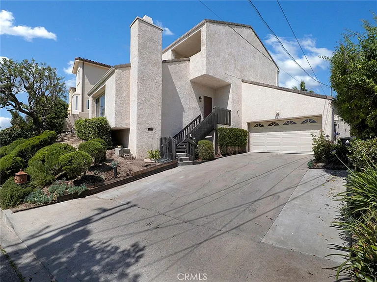 5214 Calatrana Dr — Photo 1