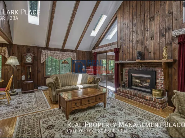 3 Lark Pl, Enfield, NH 03748