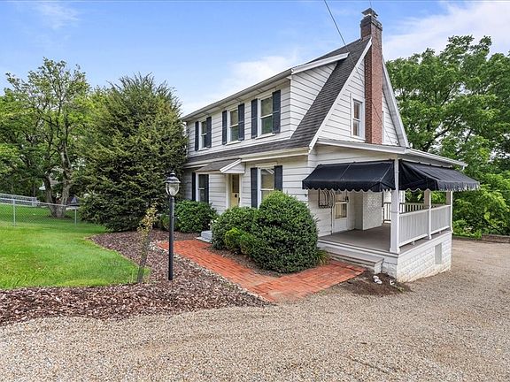 3rd image of 747 Harvey Ave