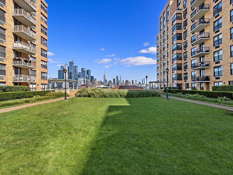 2 Constitution Ct #814R — Photo 28