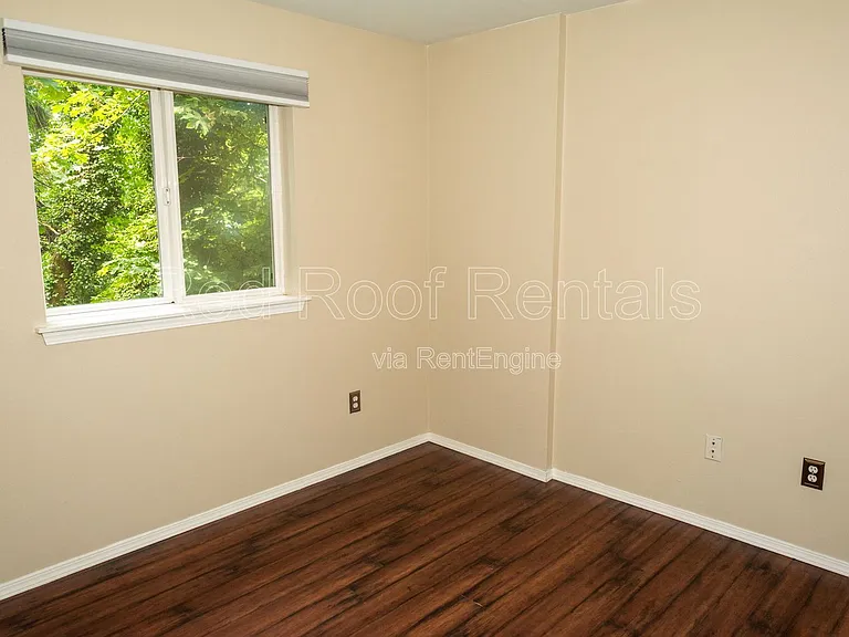 1222 7th St SE #L — Photo 20
