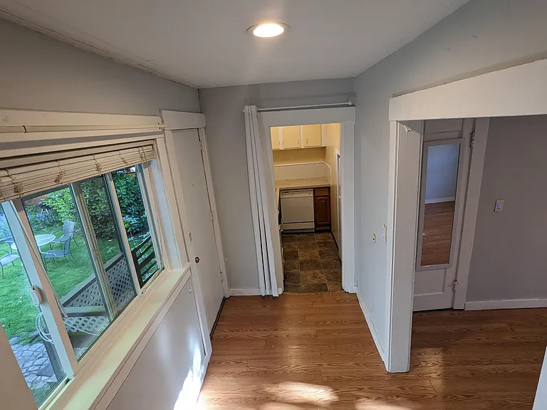 629 12th Ave E #A — Photo 11