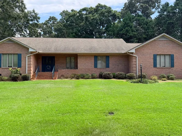 145 Brown St, Hartwell, GA 30643