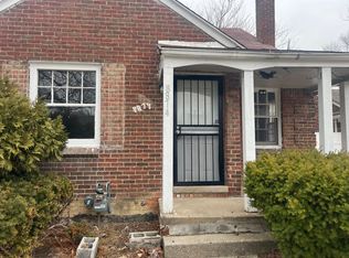 8874 Grandville Ave, Detroit, MI 48228