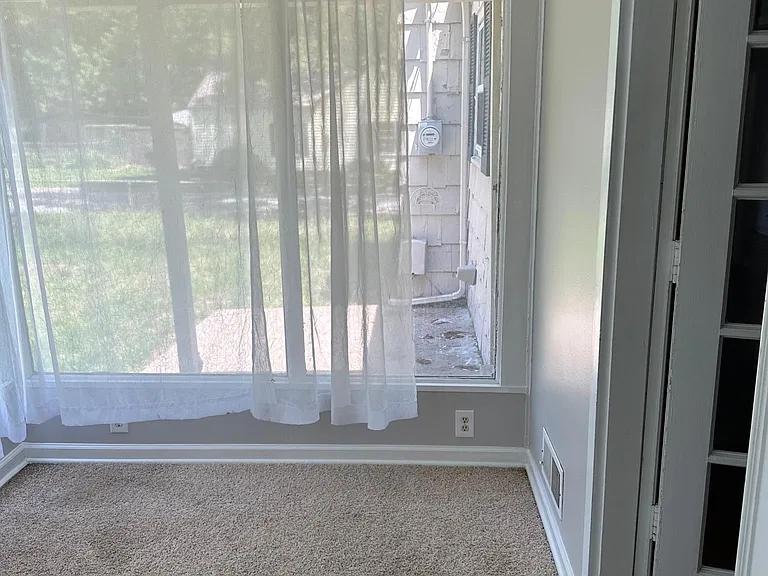 5220 Sycamore Dr — Photo 9