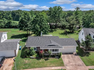 676 Rustic Valley Dr, Ballwin, MO, 63021