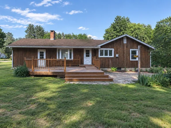 40 Newell Pond Rd, Greenfield, MA 01301