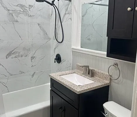 1009 Madison St #2 — Photo 3