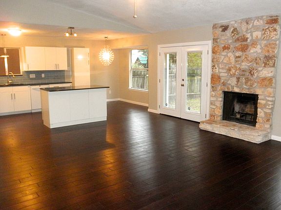 3rd image of 3310 Galesburg Dr
