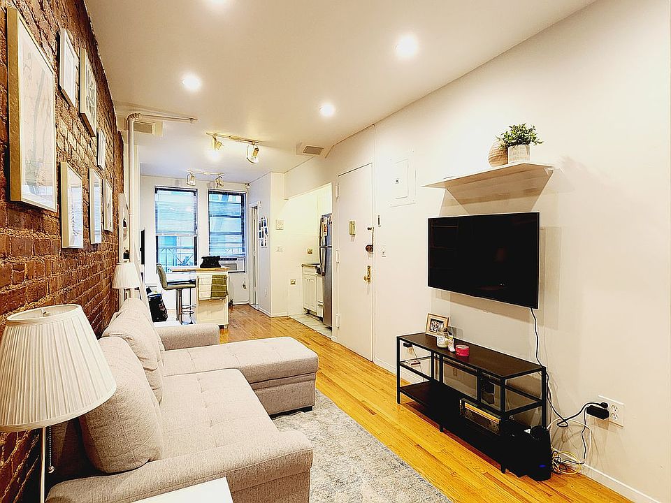 1st image of 442 W 45th St #4F