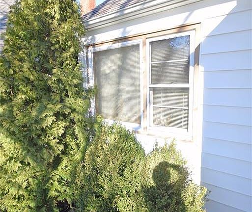 5th image of 2704 Hazelwood Ave