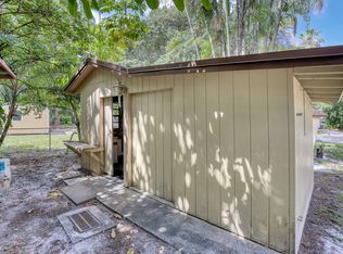 1130 Melinda Ln, Haverhill, FL 33417