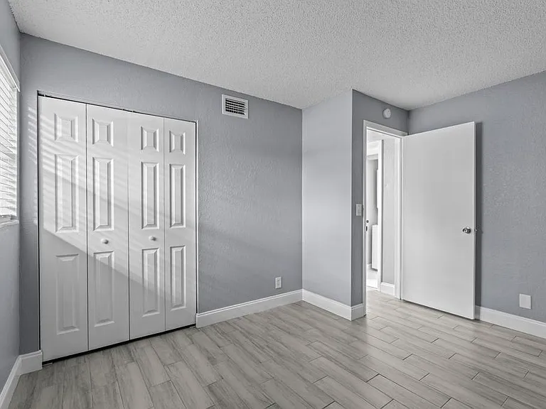 120 Sparrow Dr #205 — Photo 10