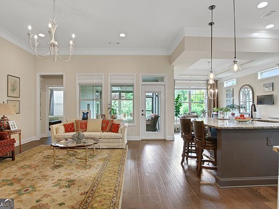 2nd image of 407 Windy Ridge Way