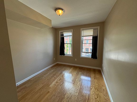 5th image of 53 Chelsea St APT 2A