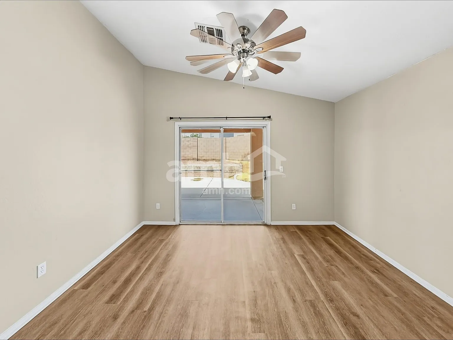3 bed, 2.0 bath, 1238 sqft, $1,775 — Photo 4