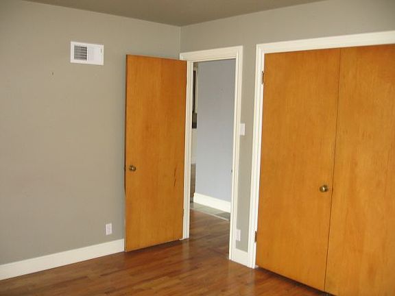 4th image of 2924 Chapman Ln