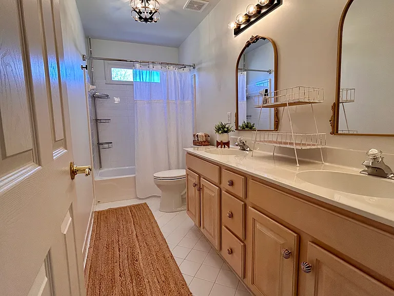 517 Rivercrest Cv — Photo 33