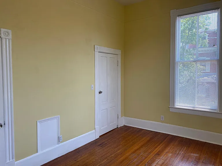 402 E Duffy St #2 — Photo 13
