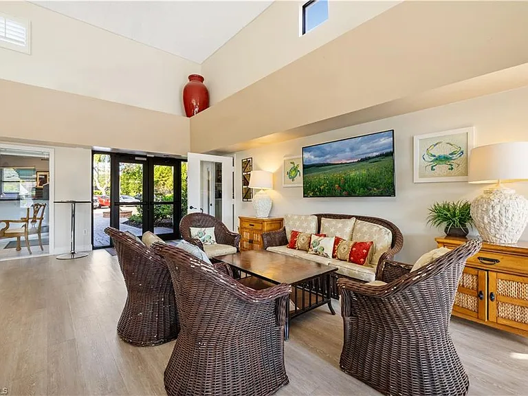 565 Beachwalk Cir #T-102 — Photo 24