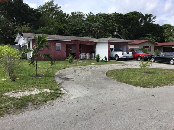 3rd image of 1600 SW 30th St