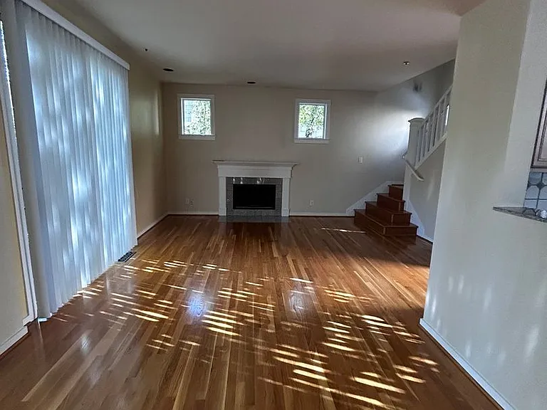 204 Roosevelt Ter — Photo 34