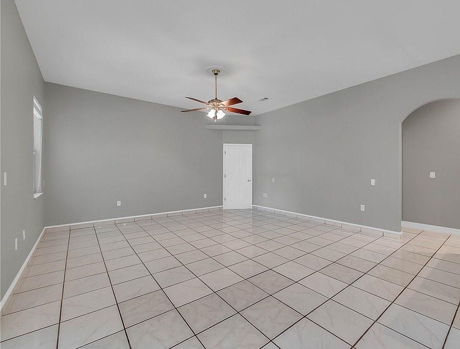 1st image of 908 Kerwood Cir