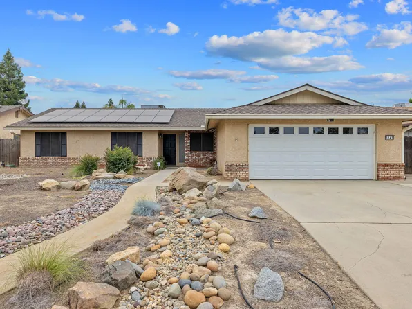 3142 W Sunnyside Court, Visalia, CA 93277