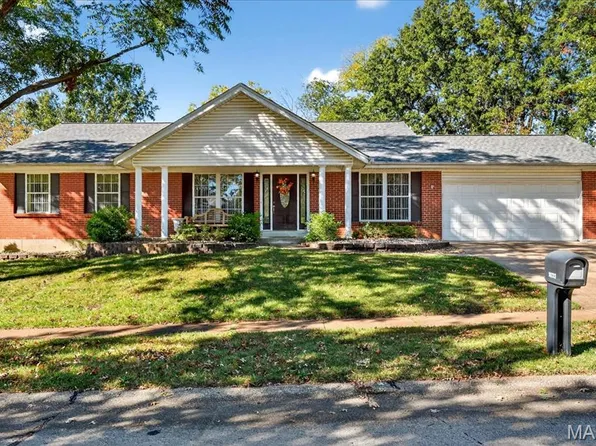 10727 Roxanna Dr, Saint Louis, MO 63128