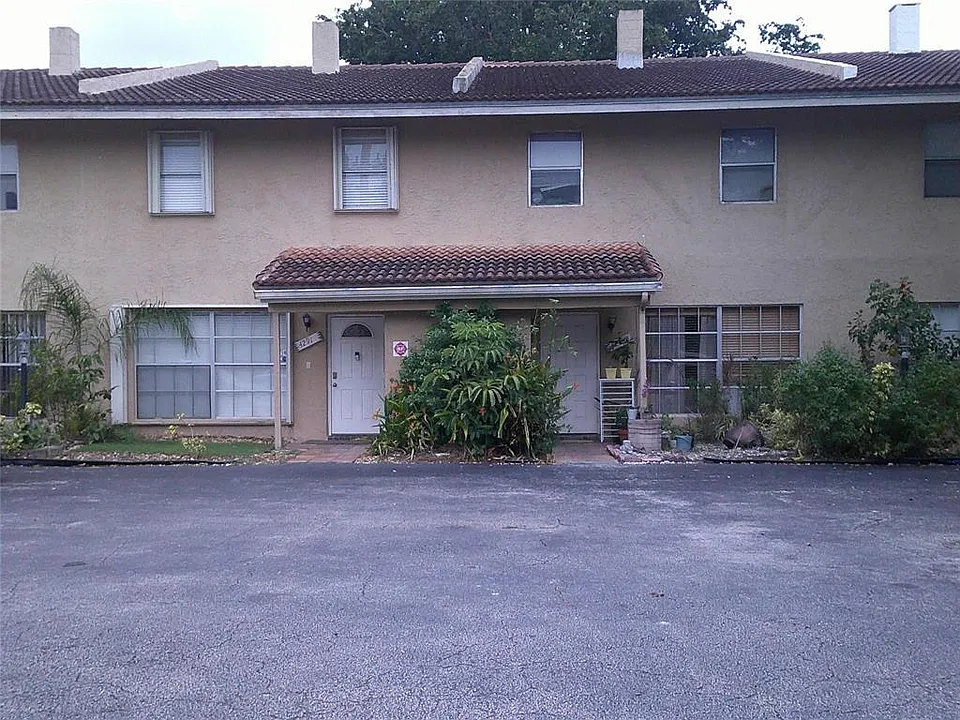 4291 Coral Springs Dr #3E