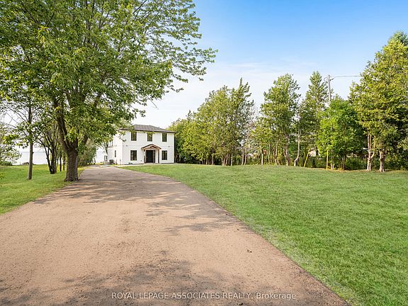 2nd image of 46 Williams Point Rd