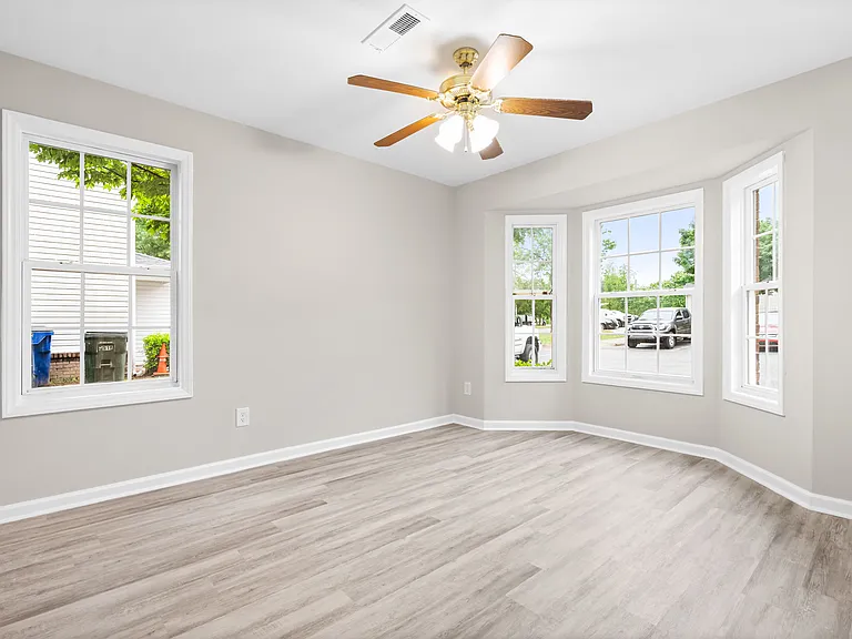 3520 Herndon Oaks Way — Photo 10