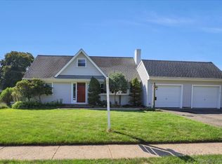 84 Scott Dr, Manchester, CT 06042