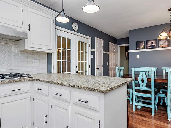 5th image of 312 Keighly Dr