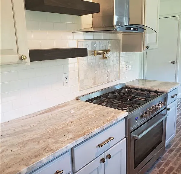 2884 Hawks Ave — Photo 4