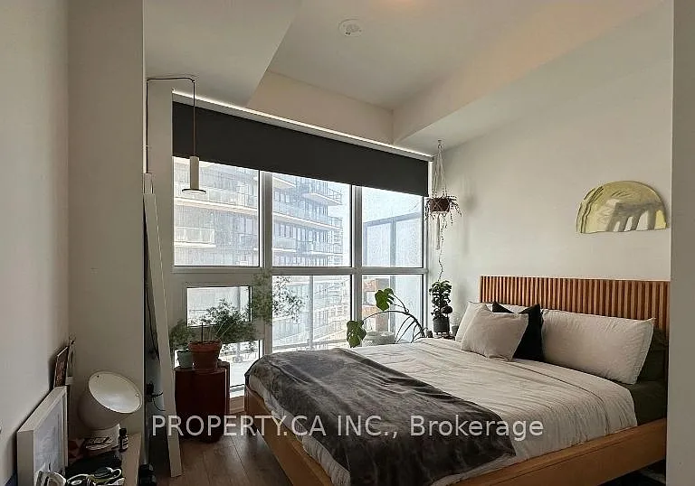 49 E Liberty St #1407 — Photo 15