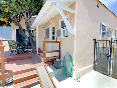 312 W Plymouth St, Inglewood, CA, 90302